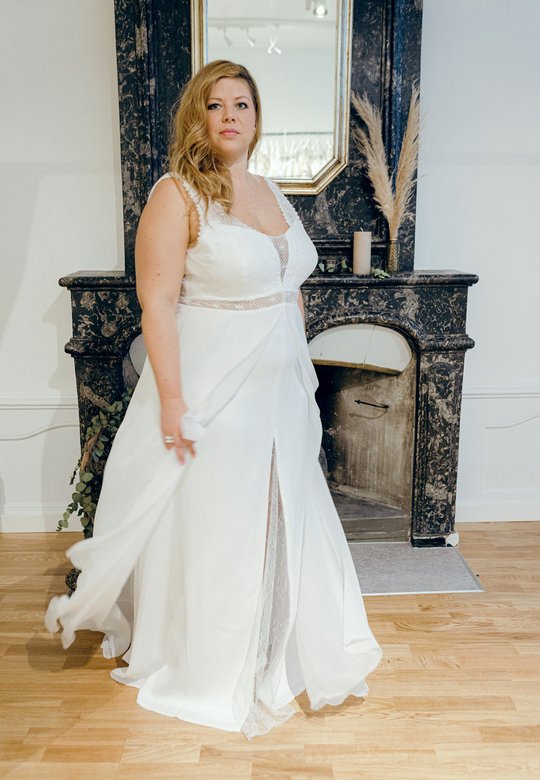 Brautkleid, curvy, Hochzeitskleid, grosse Grössen, günstig, preiswertes Brautkleid