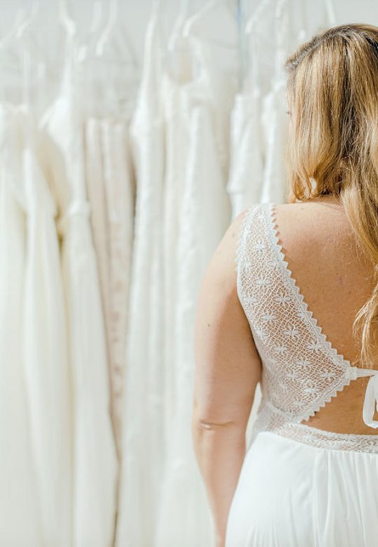 Brautkleid, curvy, Hochzeitskleid, grosse Grössen, günstig, preiswertes Brautkleid